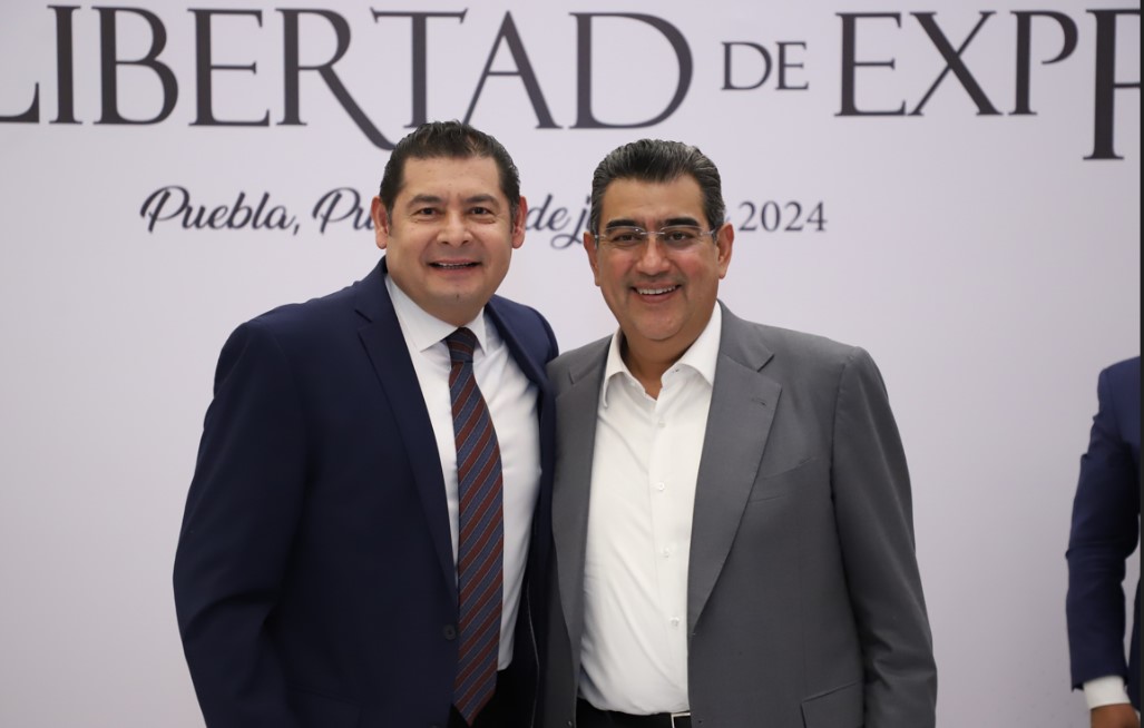 Gobernador electo Alejandro Armenta, y Sergio Salomón Céspedes Peregrina