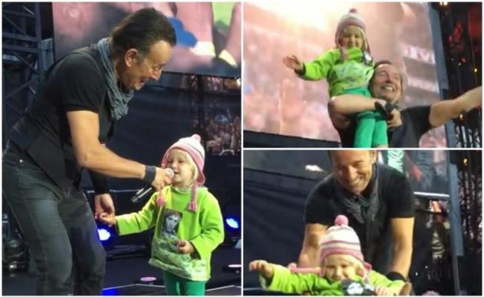 Emociona niña a The Boss