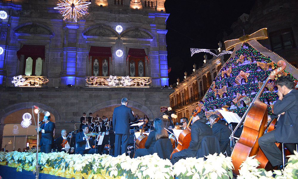 Coro Unido de Puebla pone a tono la navidad