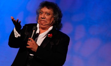 Llama Jorge Falc&oacute;n a hallar humor en la vida