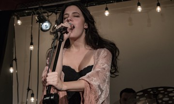 Entrega R&eacute;camier su coraz&oacute;n