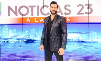 Sufre David Zepeda con playback y queda en evidencia