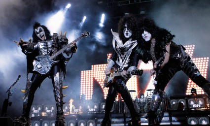 Cancela Kiss concierto en Manchester tras atentados terroristas