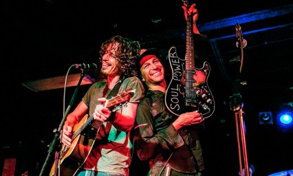 Rinde Audioslave tributo a Chris Cornell