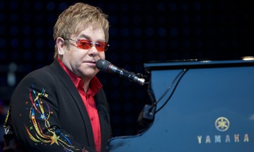 Cancela Elton John concierto en Hamburgo por cumbre del G20