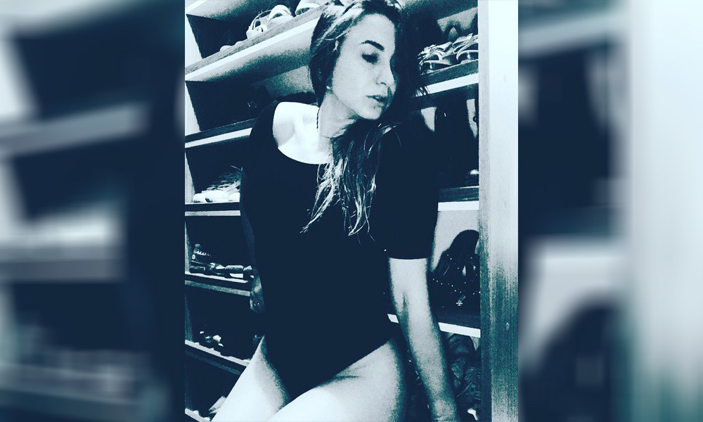 Ingrid Brans se deja ver semidesnuda en Instagram