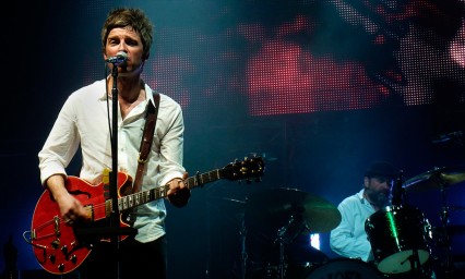 Noel Gallagher realiza concierto por v&iacute;ctimas del atentado en Manchester