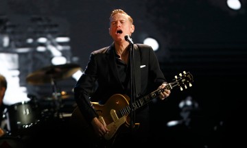 Conquista Bryan Adams a público angelopolitano