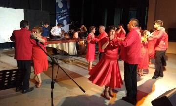 Homenajean al bolero en Teatro de la Ciudad