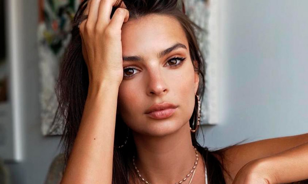 Emily Ratajkowski consiente a su marido con fotos desnuda