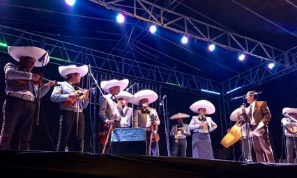 Le Cantan las mujeres de Tlacotepec