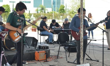 Se pronuncian por medio de la música