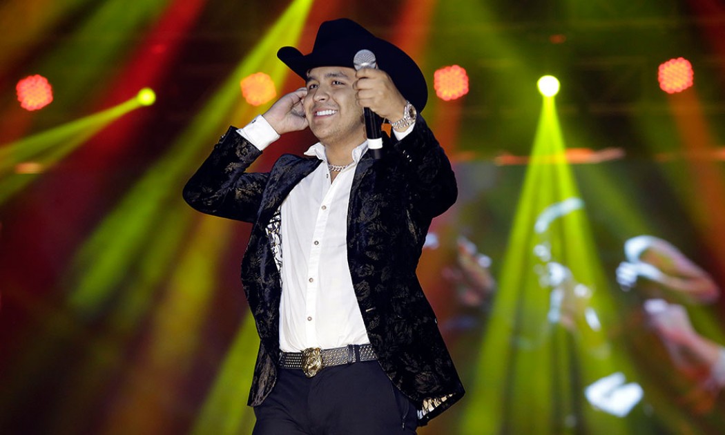 Christian Nodal canta en Puebla