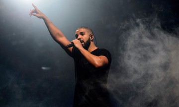 Se adue&ntilde;a Drake de las listas del Billboard