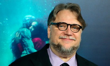 Beca Guillermo del Toro a tres mexicanos