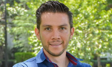 Egresado UDLAP, Fusiona el rock con el g&eacute;nero orquestal