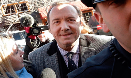 Le otorgan libertad bajo fianza a Kevin Spacey