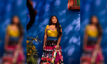 Ilustraci&oacute;n de Yalitza Aparicio limpiando el Oscar de Alfonso Cuar&oacute;n causa indignaci&oacute;n