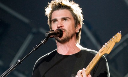 Denuncia Juanes uso pol&iacute;tico en su &eacute;xito A Dios le pido