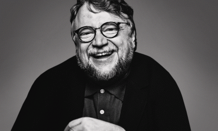 Guillermo del Toro ofrece pagar boletos de avi&oacute;n a estudiantes