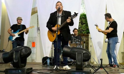 La historia surgi&oacute; en un momento de crisis: Jos&eacute; Riaza