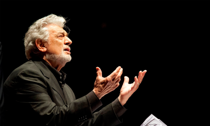 Celebran a Pl&aacute;cido Domingo en Hungr&iacute;a