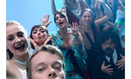 Elenco de Game Of Thrones se reencuentra en los Emmy 2019