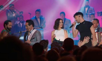 &Aacute;ngeles Azules y Julieta lanzan Acar&iacute;&ntilde;ame