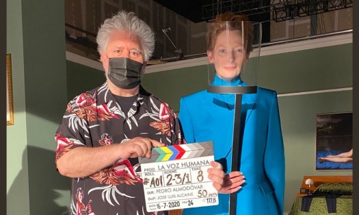 Almodóvar vuelve a las andadas: Inicia rodaje de La voz humana con Tilda Swinton