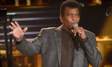 Muere Charley Pride, primera gran estrella negra de la m&uacute;sica country