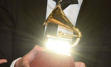 Los Grammy posponen edición de 2021 debido a la pandemia: Rolling Stone
