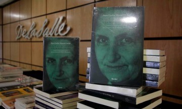 Exalta Mansur el arte de la educación