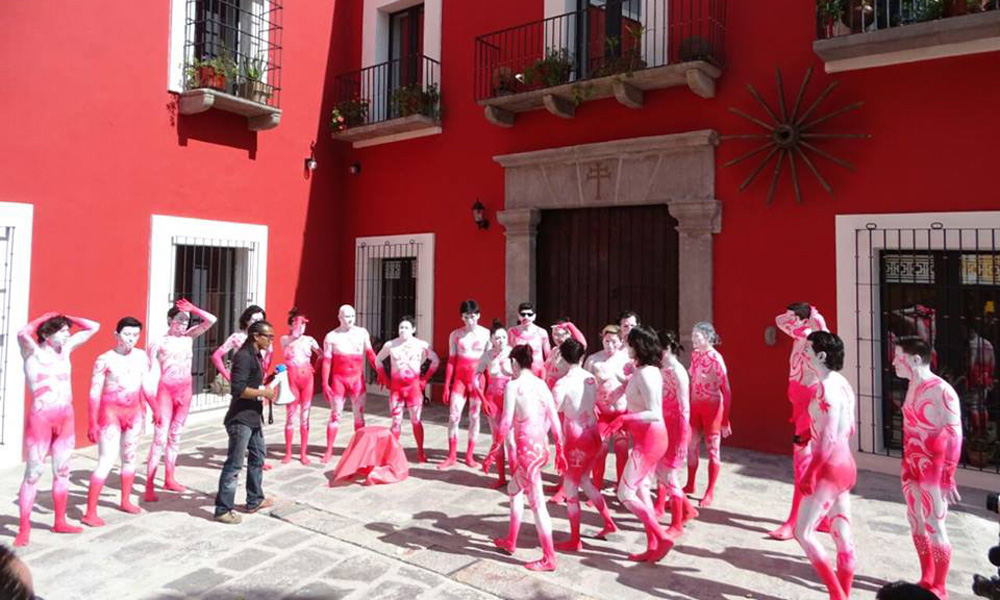 Trae Yeska “Mujeres, Color y Arte” al puente de Bubas