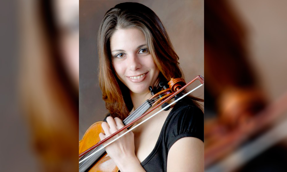 Violinista internacional dicta charla en Zacatlán