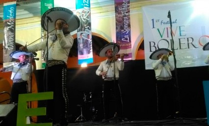 Bolero toca el coraz&oacute;n de poblanos