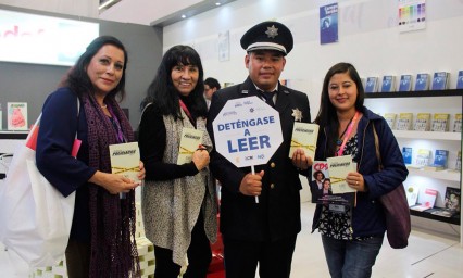 Lleva Puebla Operativo lectura a la FIL