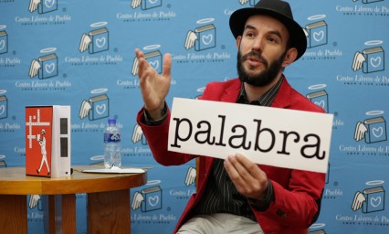 &ldquo;Poes&iacute;a, un tel&oacute;n que descubre palabras&rdquo;