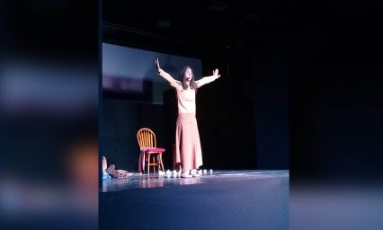 Mon&oacute;logos ganan p&uacute;blico en ITESM