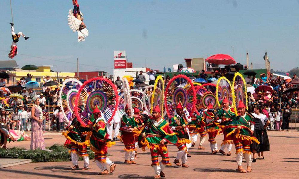 Celebra Huauchinango Feria de las Flores