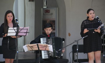 Mezcla música barroca y danza