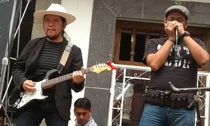 Comparte H&iacute;kiru su blues con poblanos