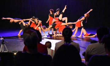 Entre nos, un di&aacute;logo de baile