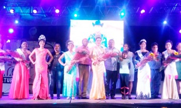 Coronan reina en San Pedro Yeloixtlahuaca