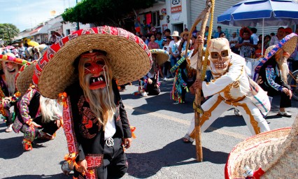 Festejan con danza a San Juan Bautista