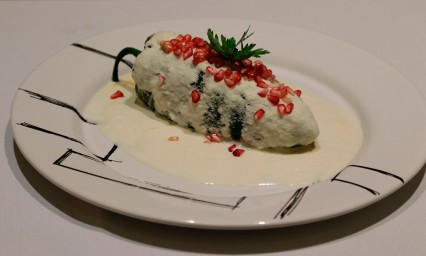 Va Puebla por r&eacute;cord en venta de chiles en nogada