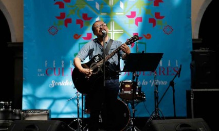 Ofrecen espacios a m&uacute;sicos y poetas