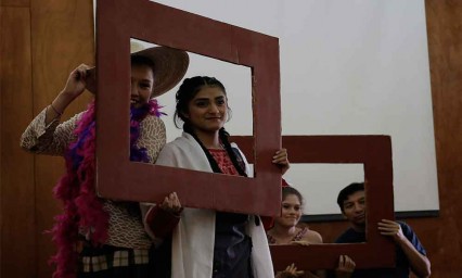 &ldquo;Hacemos accesible el teatro"