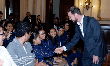 Reconocen talento de estudiantes de ballet, artes circenses y teatro