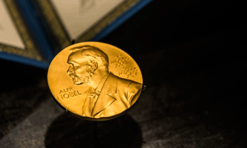 &iquest;Por qu&eacute; este a&ntilde;o no se entregar&aacute; el Premio Nobel de Literatura?