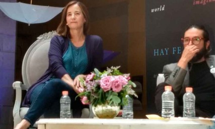 M&oacute;nica Lav&iacute;n presenta  A qu&eacute; volver